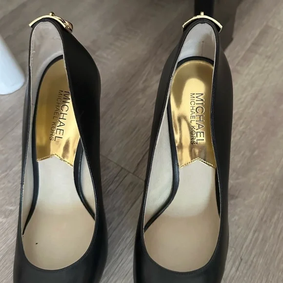 MICHAEL Michael Kors Hamilton Platform Pumps Black 6.5 - Picture 3 of 9